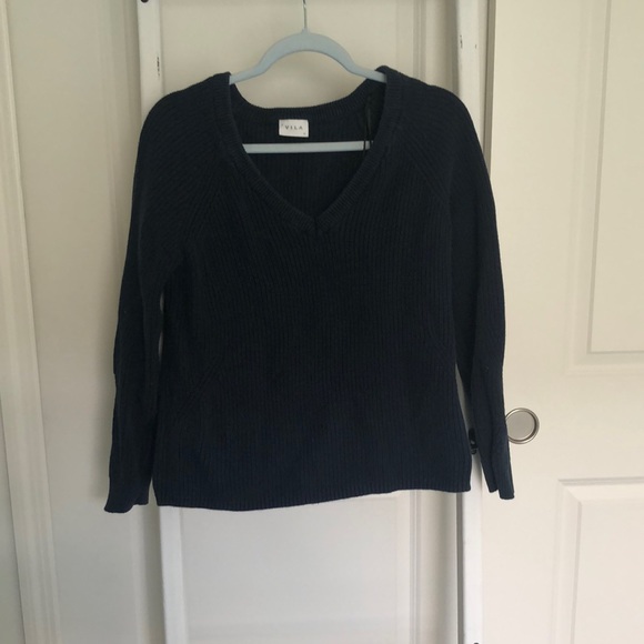 Blue V-neck sweater - Picture 1 of 2